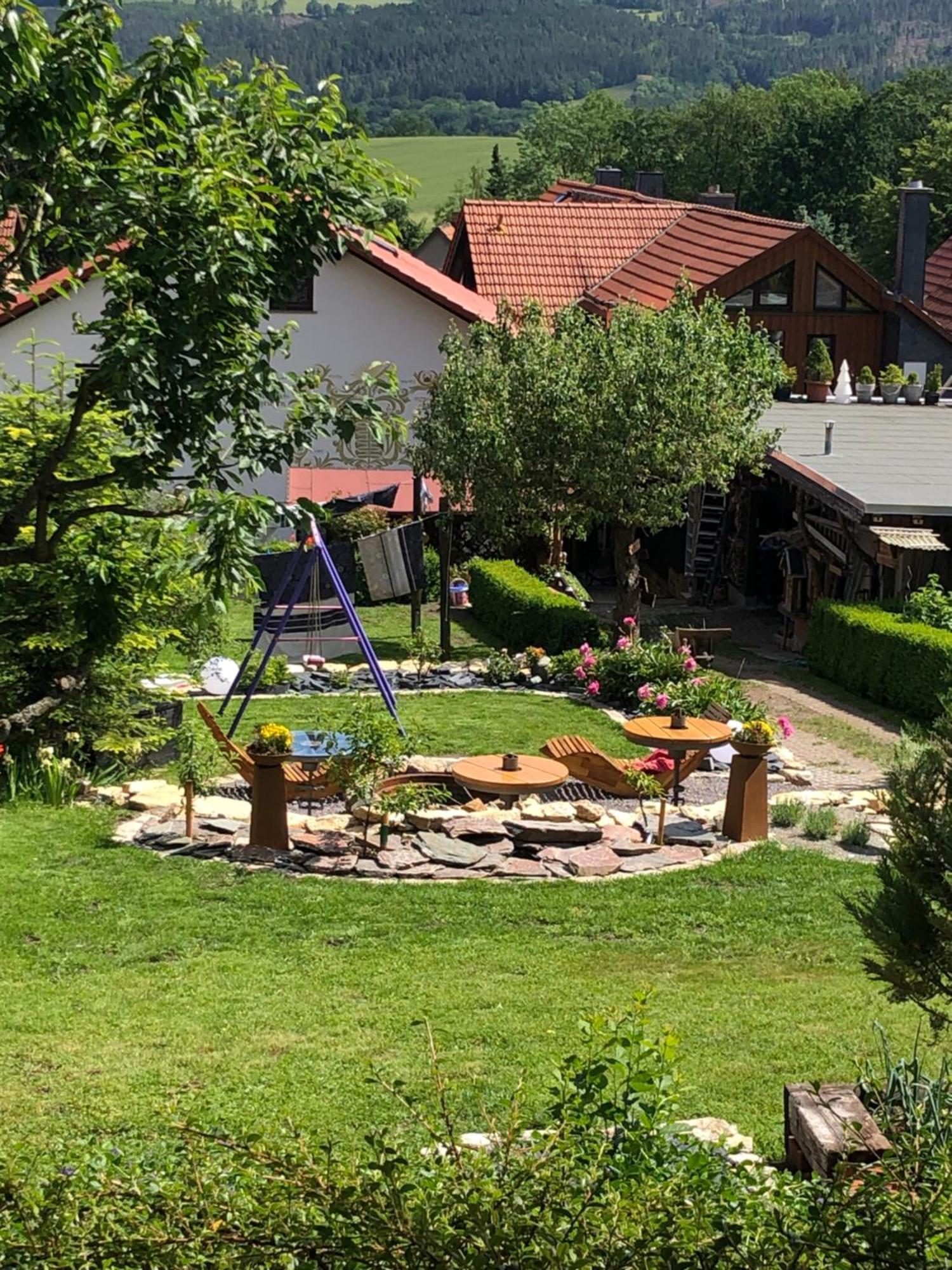 Ferienwohnung Dietlinde Bad Blankenburg Bagian luar foto