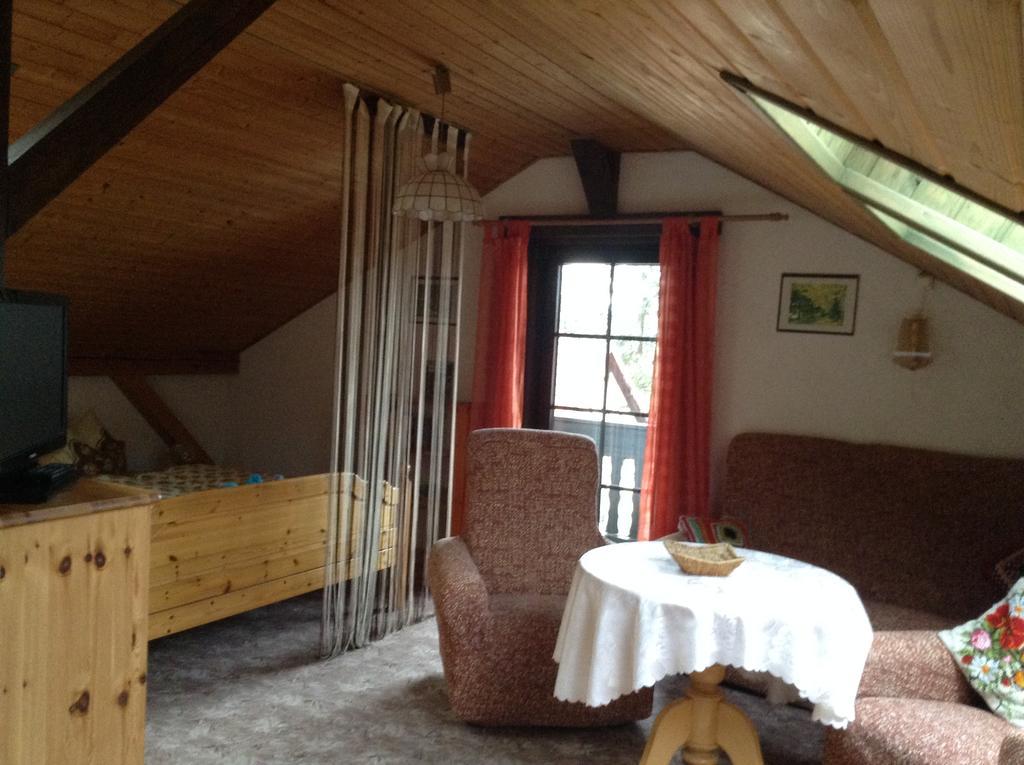 Ferienwohnung Dietlinde Bad Blankenburg Ruang foto