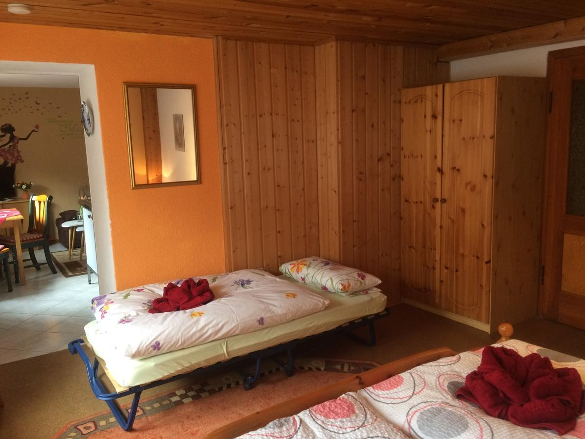 Ferienwohnung Dietlinde Bad Blankenburg Bagian luar foto